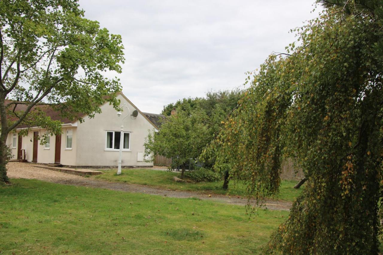 The Stables B&B @ Pear Tree Cottage Winslow Eksteriør bilde